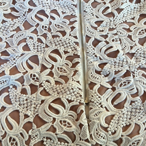 Beautiful and elegant top Style Stalker size small - Picture 7 of 9